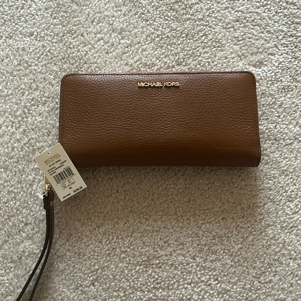 Michael Kors Jet Set Travel Brown Wallet Wristlet